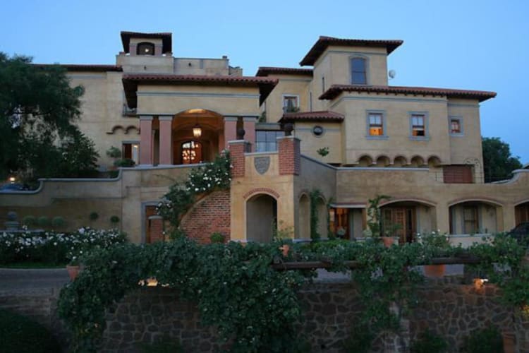 Exterior dusk